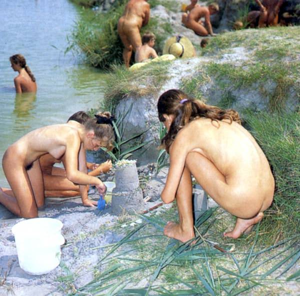 Pure nudism photo - vintage photo nudism